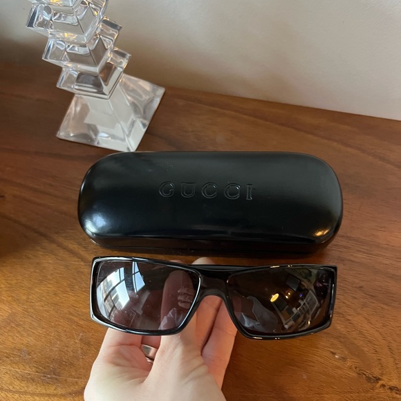 Vintage y2k Gucci Sunglasses with case - Picture 2 of 6
